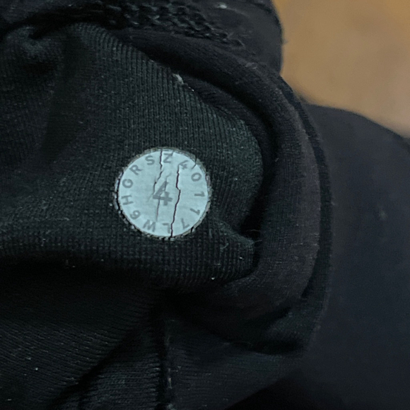 Lululemon Align Crop Black Capris Size 4 - Picture 3 of 5